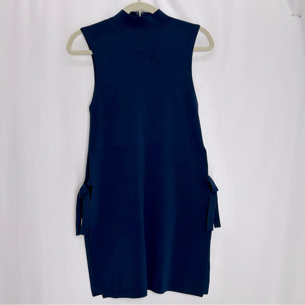 Alice and Olivia long tunic sweater size small sleeveless blue navy high slits